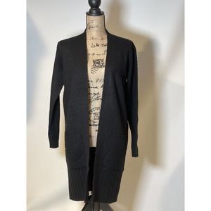 Forever 21 Long Black Cardigan. Size Medium. 2 Pockets. Very Soft. NEW